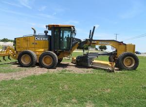 John Deere 870GP