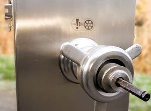 LASKA W 130 Meat grinder